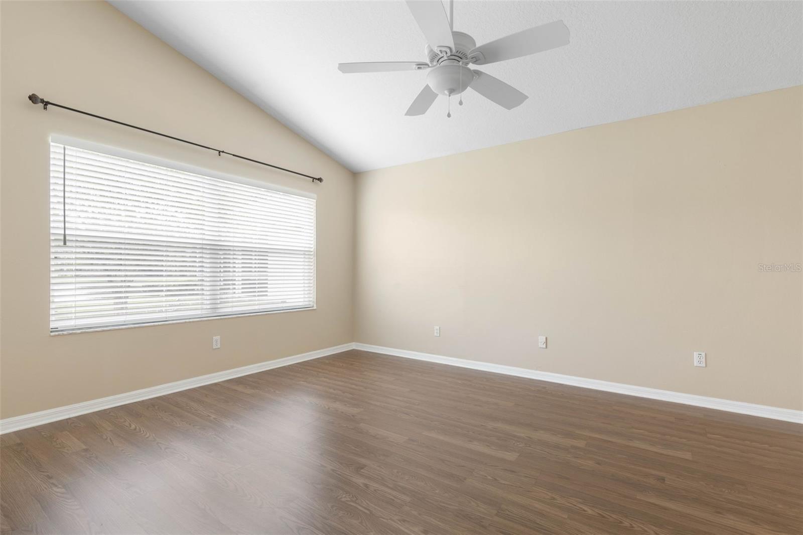 Image 16 of 100 For 60 Villa Lago Lane