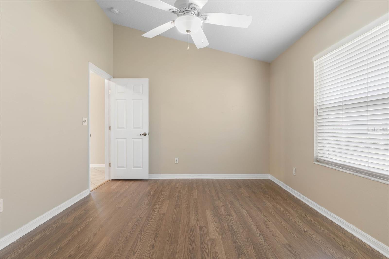 Image 28 of 100 For 60 Villa Lago Lane