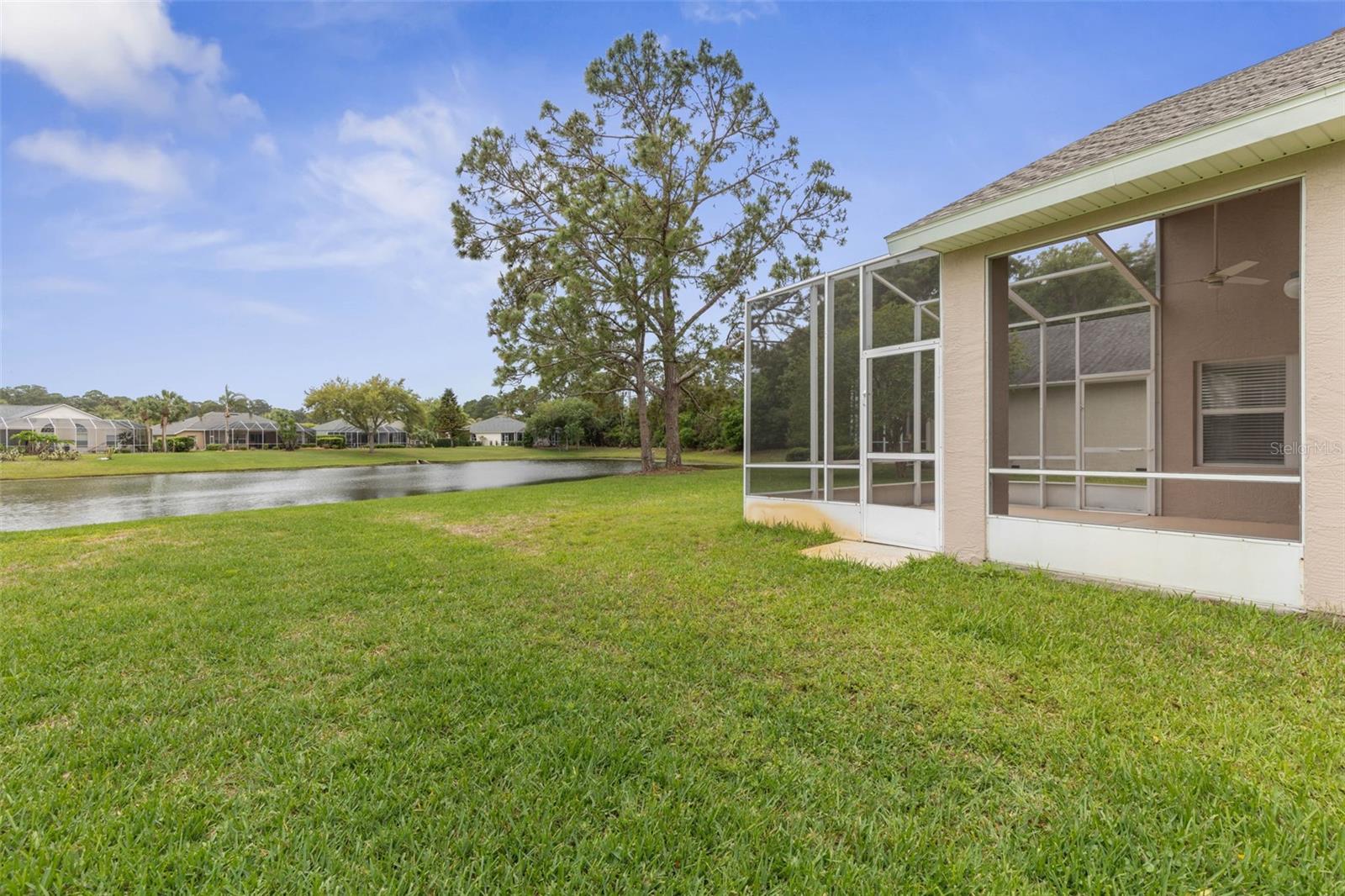 Image 38 of 100 For 60 Villa Lago Lane