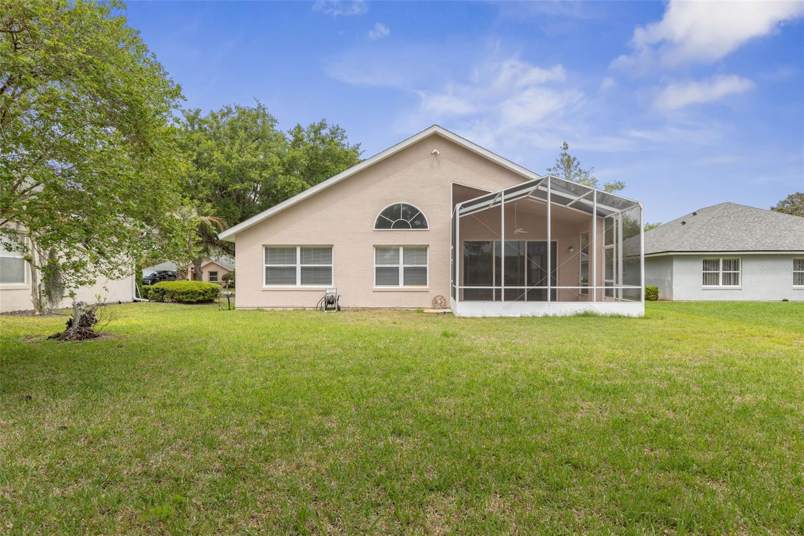 Image 40 of 100 For 60 Villa Lago Lane