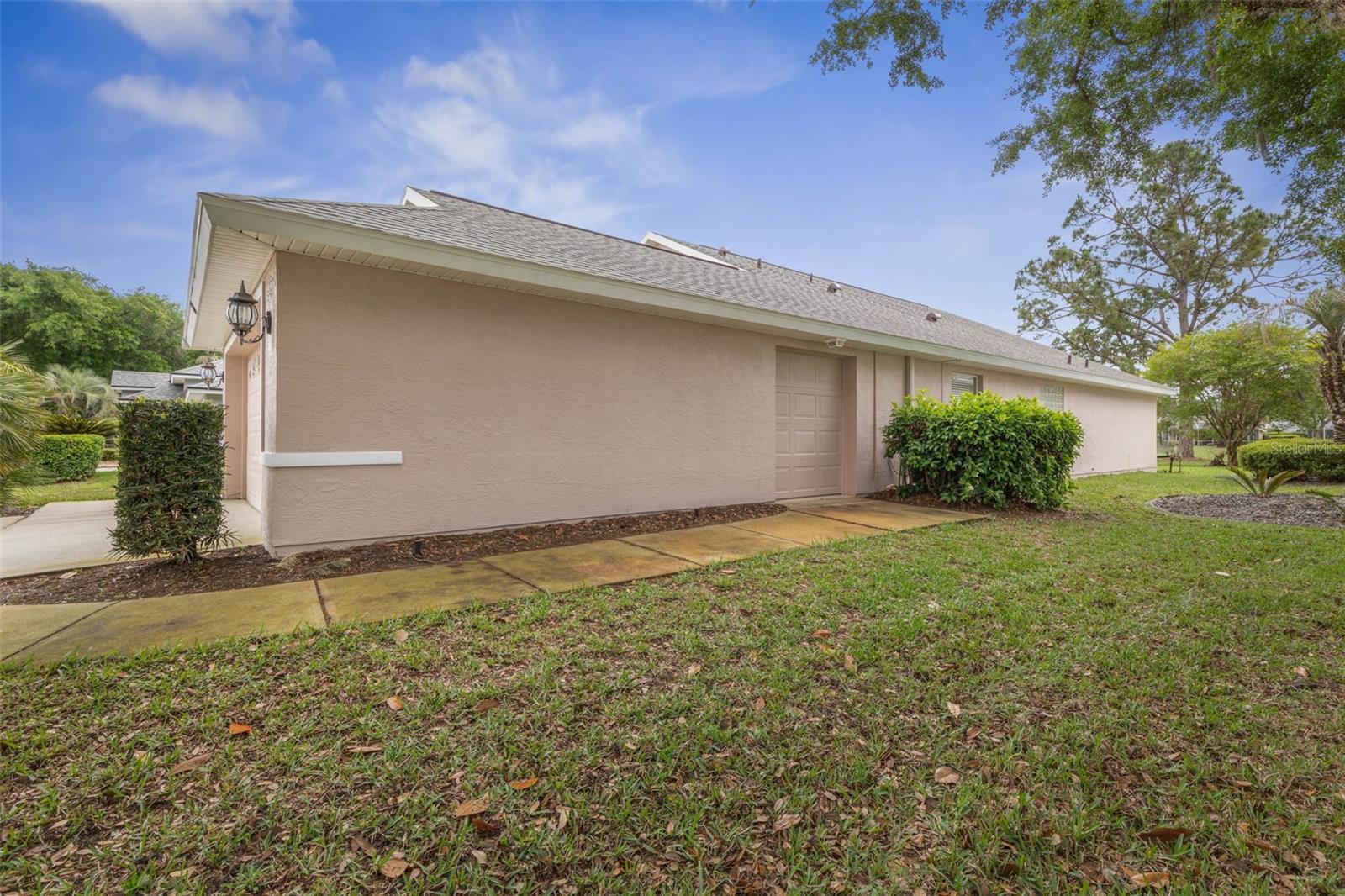 Image 42 of 100 For 60 Villa Lago Lane