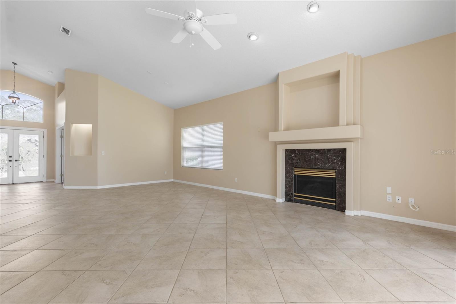 Image 6 of 100 For 60 Villa Lago Lane