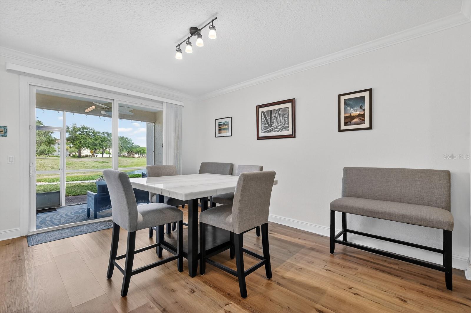 Image 24 of 41 For 200 Riverview Bend S 915