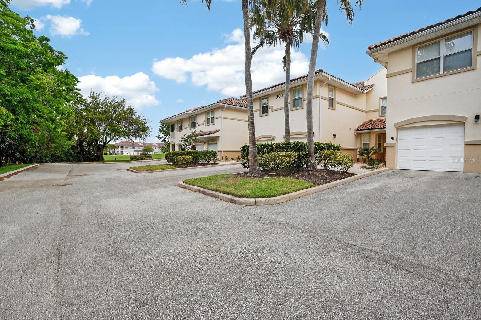 Image 31 of 41 For 200 Riverview Bend S 915