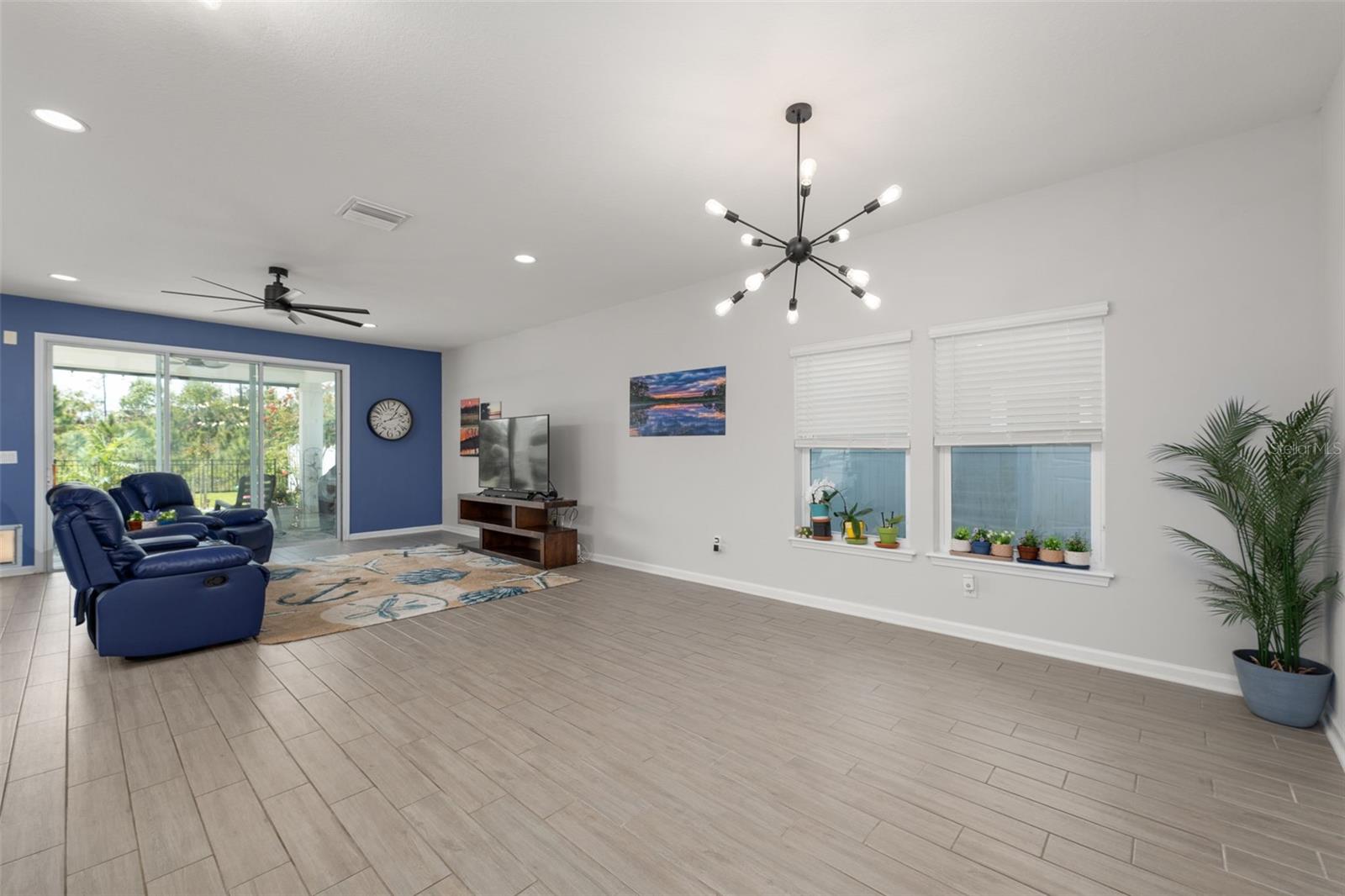 Image 12 of 54 For 121 Nighthawk Lane