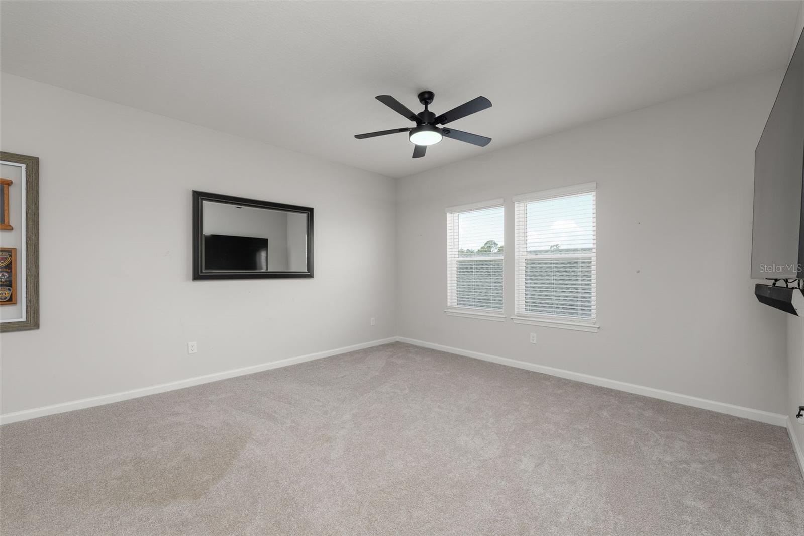 Image 21 of 54 For 121 Nighthawk Lane