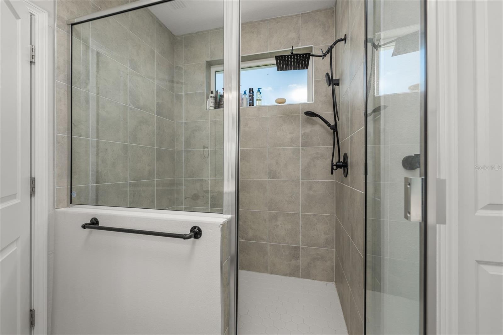 Image 26 of 54 For 121 Nighthawk Lane