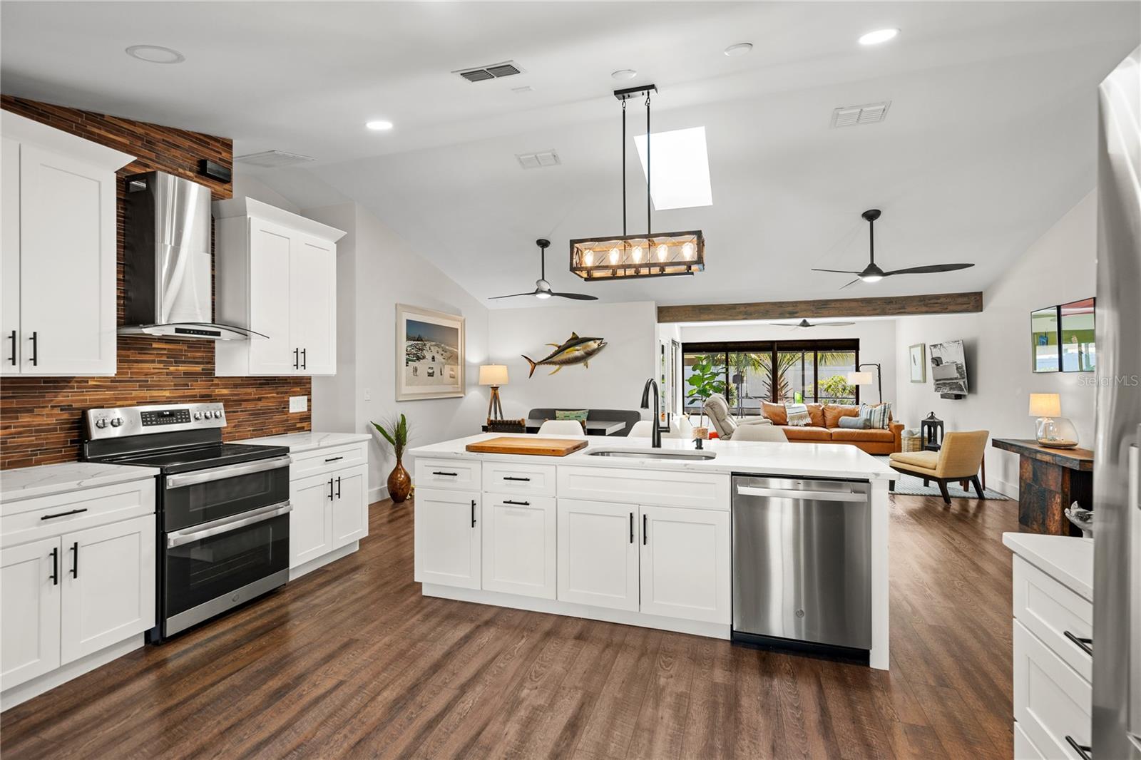 Image 10 of 37 For 54 Fordham Lane