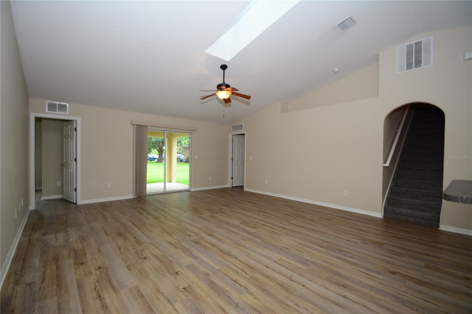 Image 11 of 42 For 20 Wheeler Lane