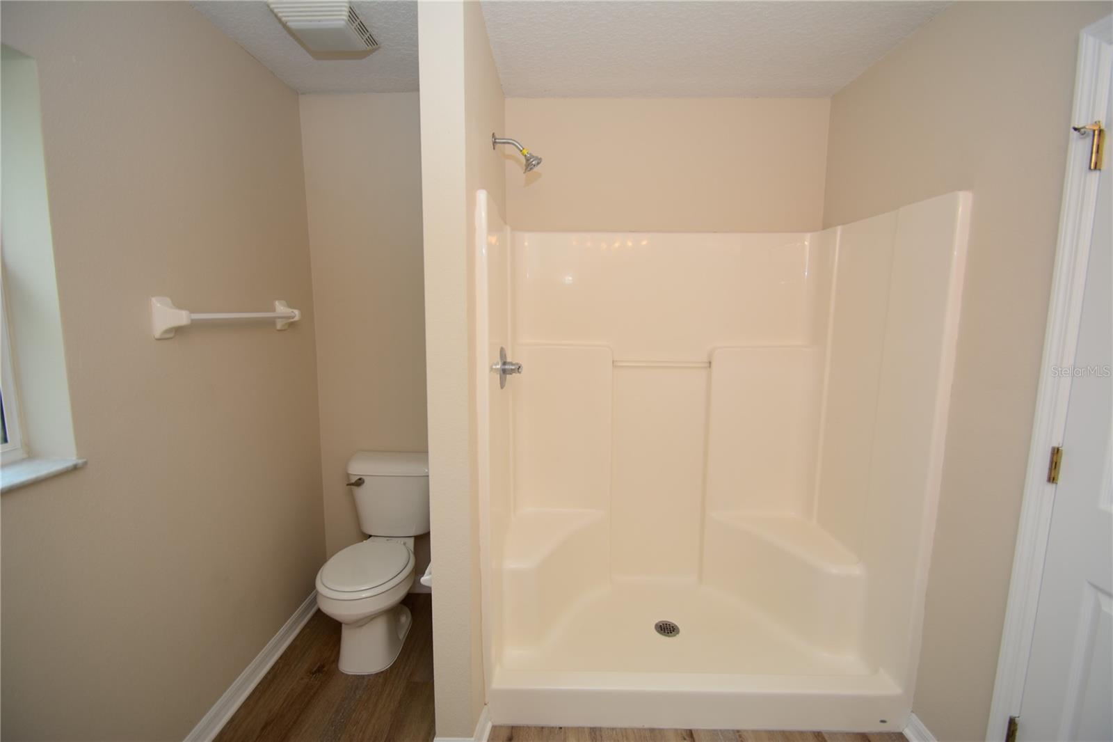 Image 21 of 42 For 20 Wheeler Lane