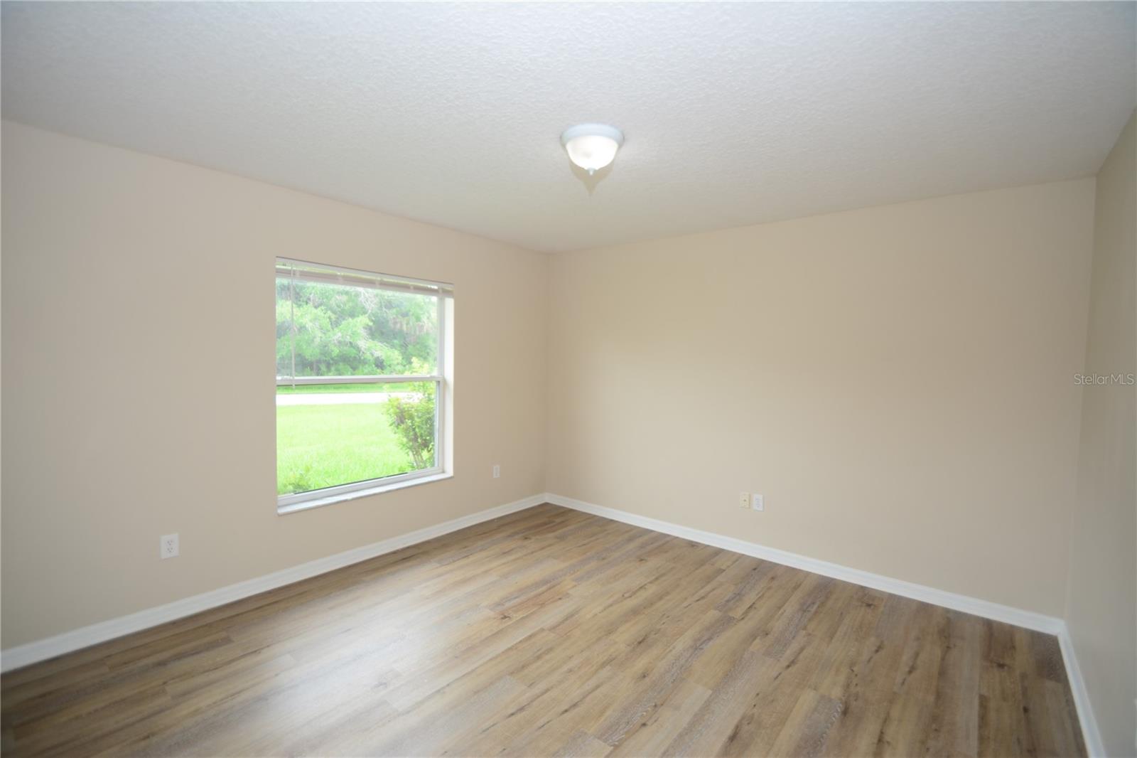 Image 27 of 42 For 20 Wheeler Lane