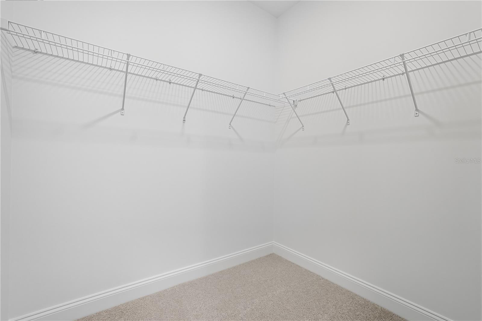 Listing photo id 24 for 36 Brockton Lane