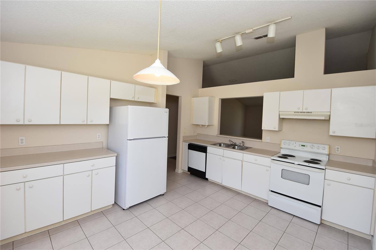 Image 5 of 28 For 19 Burning Ember Lane