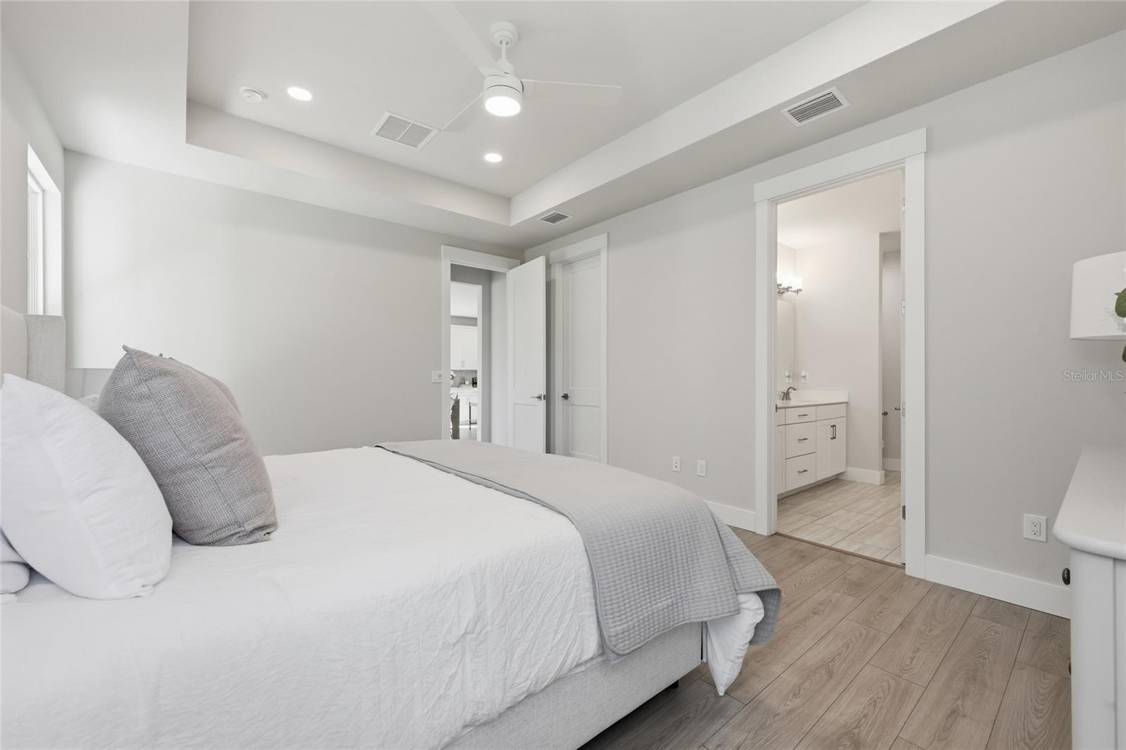 Image 21 of 45 For 88 Laramie Drive