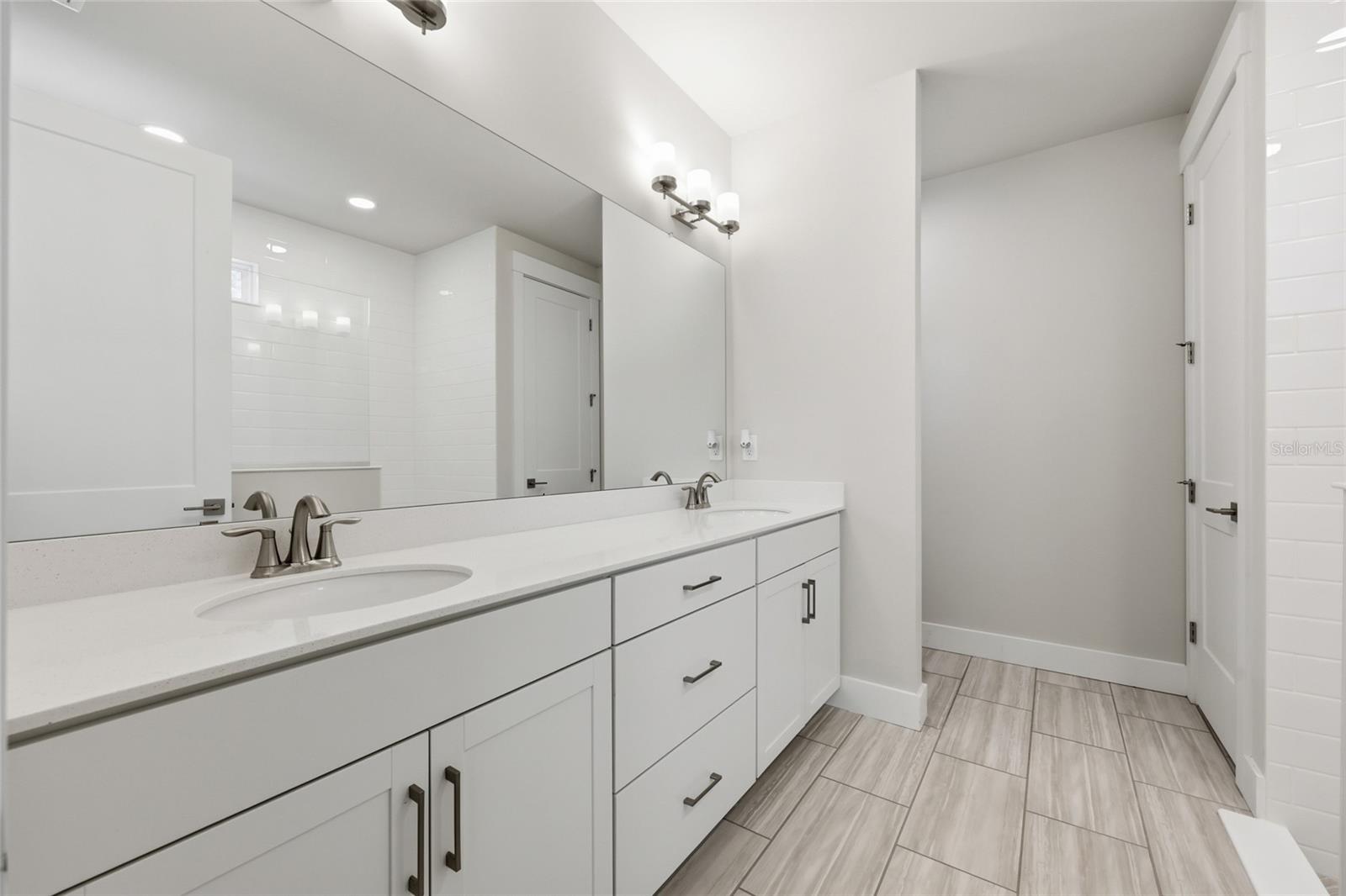 Image 22 of 45 For 88 Laramie Drive