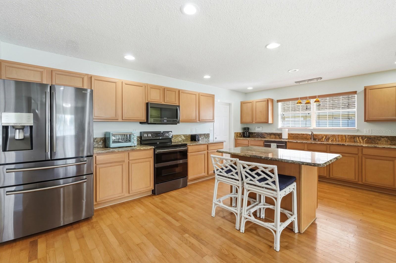 Listing photo id 15 for 14 Roxanne Lane