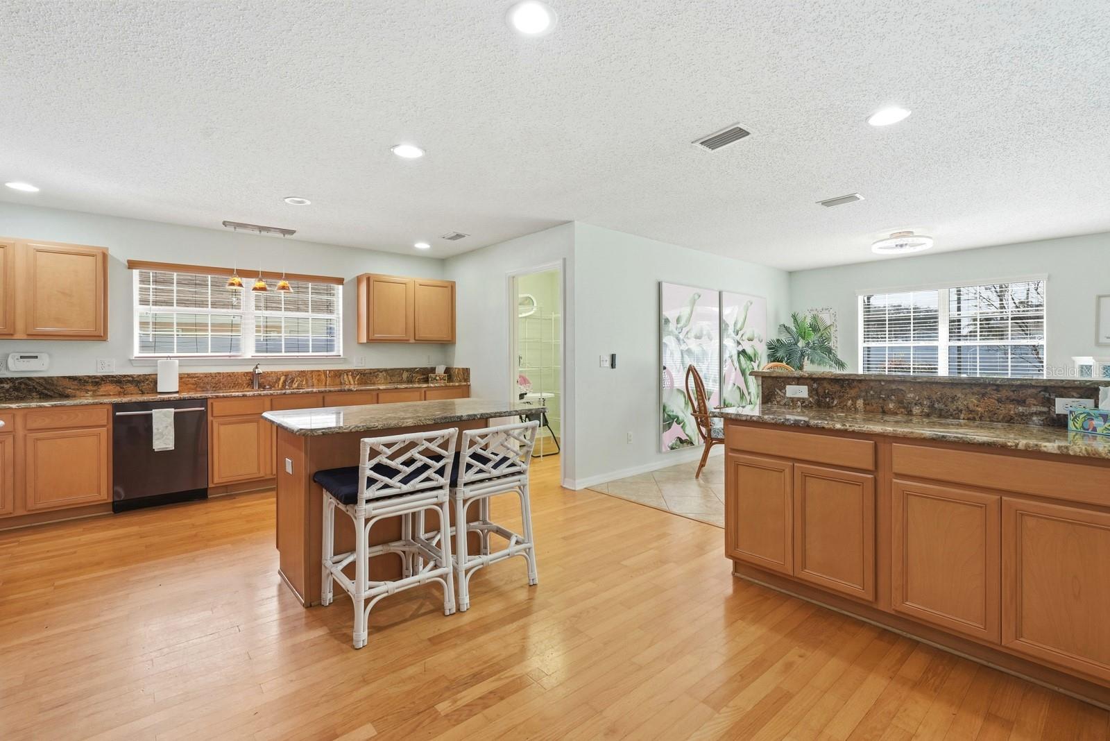 Listing photo id 17 for 14 Roxanne Lane