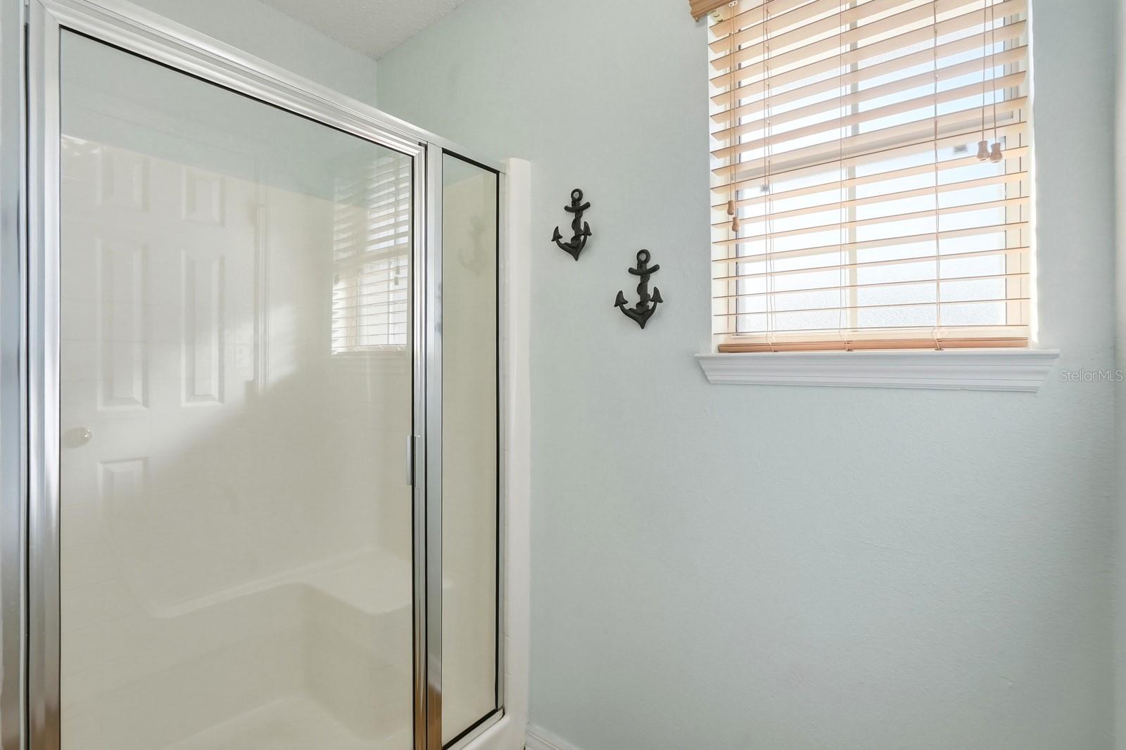 Listing photo id 25 for 14 Roxanne Lane