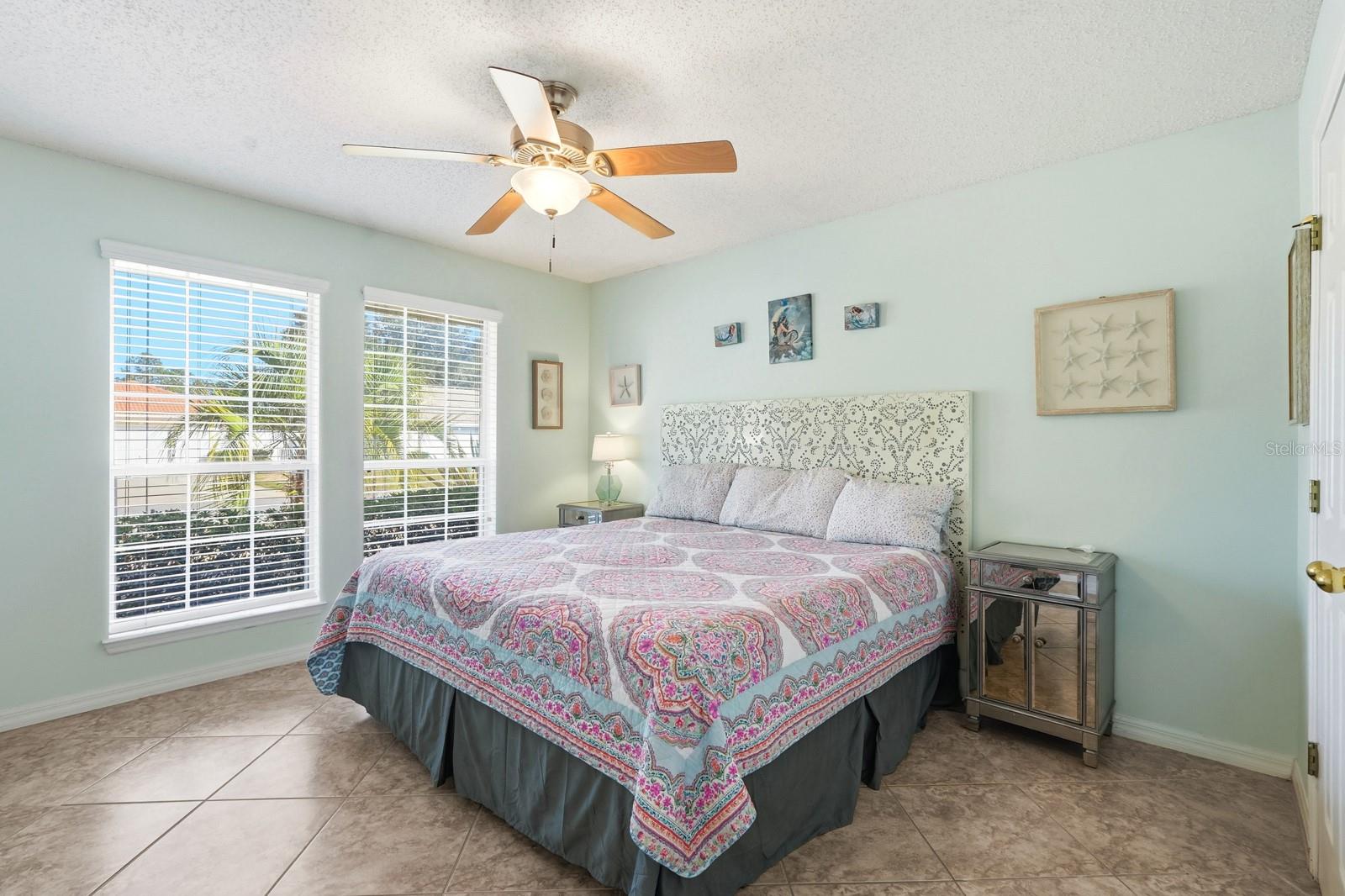 Listing photo id 29 for 14 Roxanne Lane