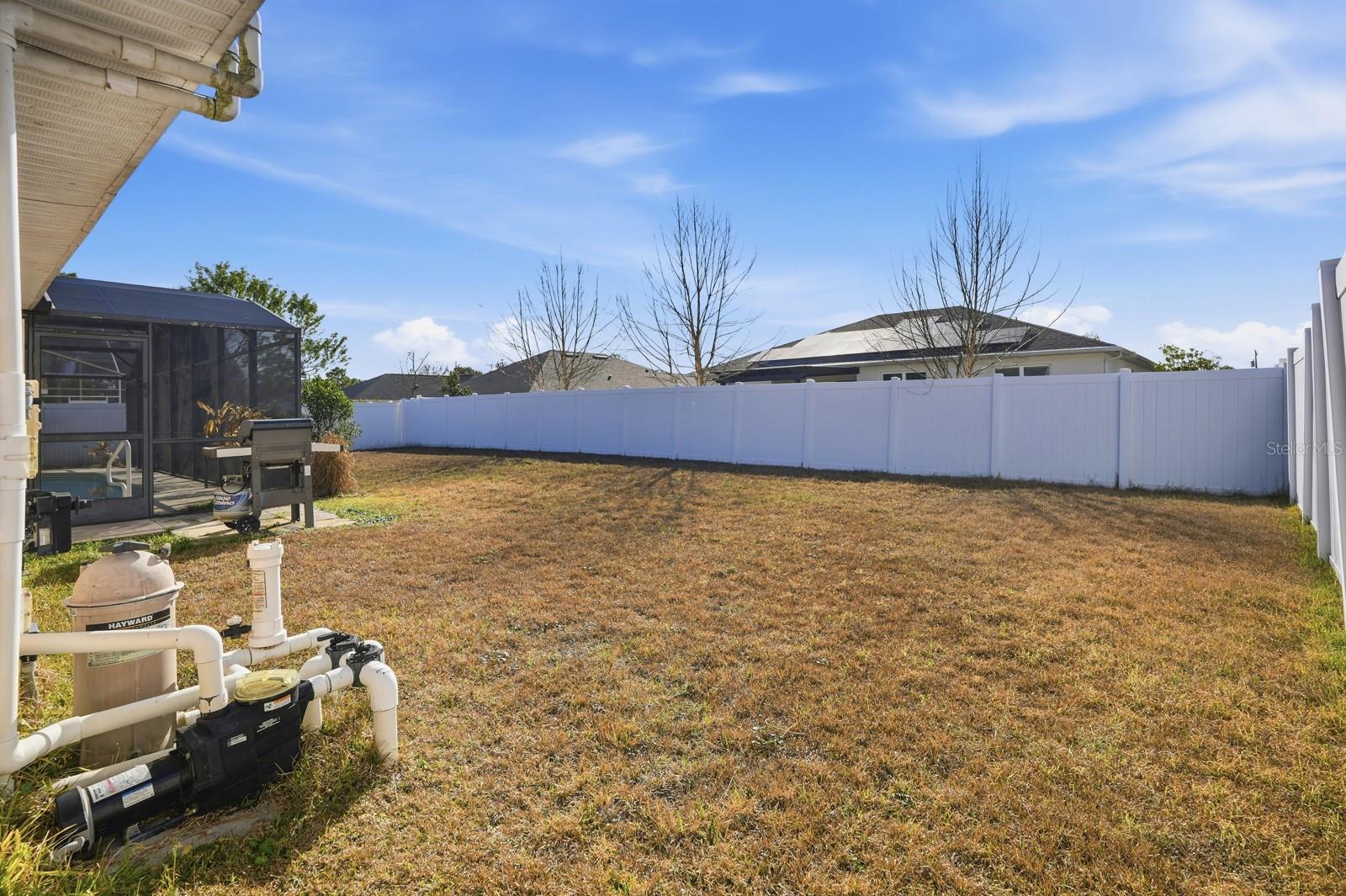 Listing photo id 35 for 14 Roxanne Lane