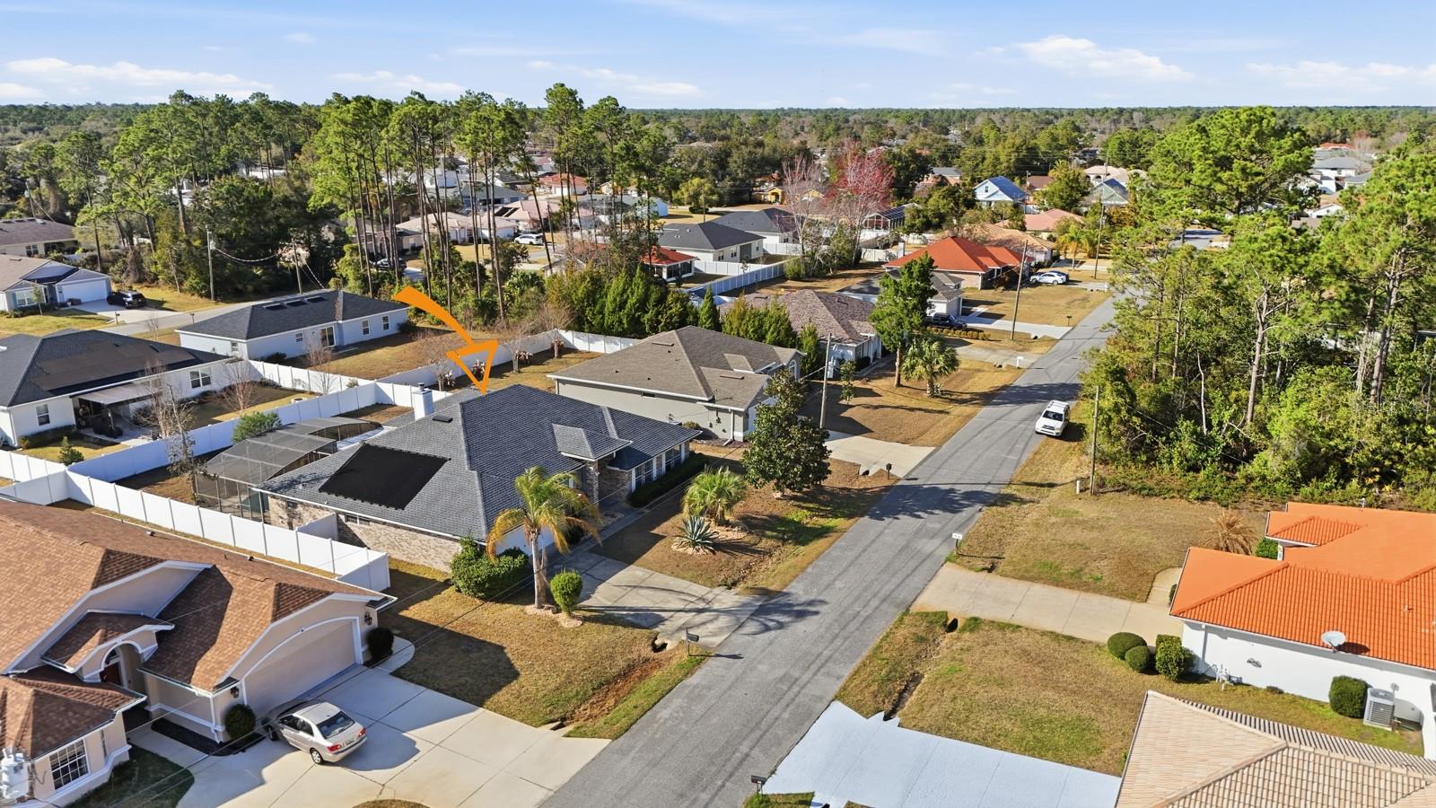 Listing photo id 39 for 14 Roxanne Lane