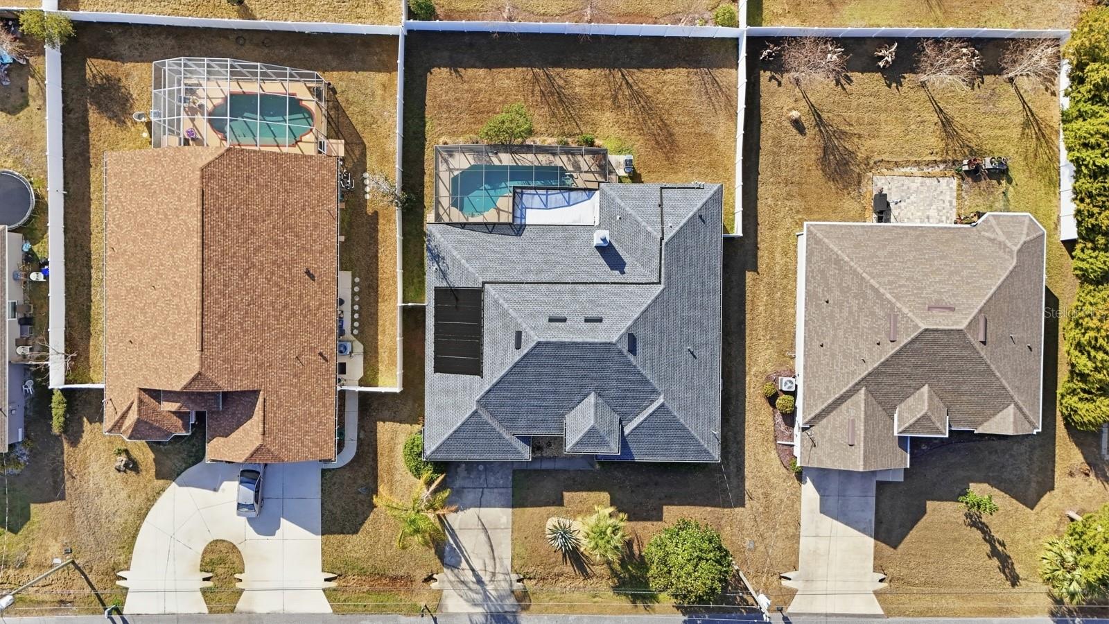 Listing photo id 40 for 14 Roxanne Lane