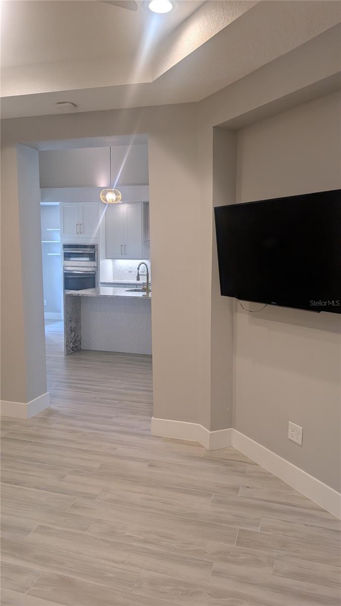 Image 11 of 37 For 19 River Landing Drive