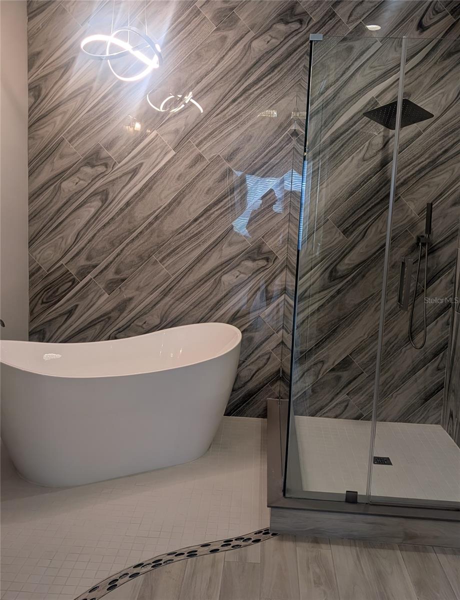 Image 24 of 37 For 19 River Landing Drive