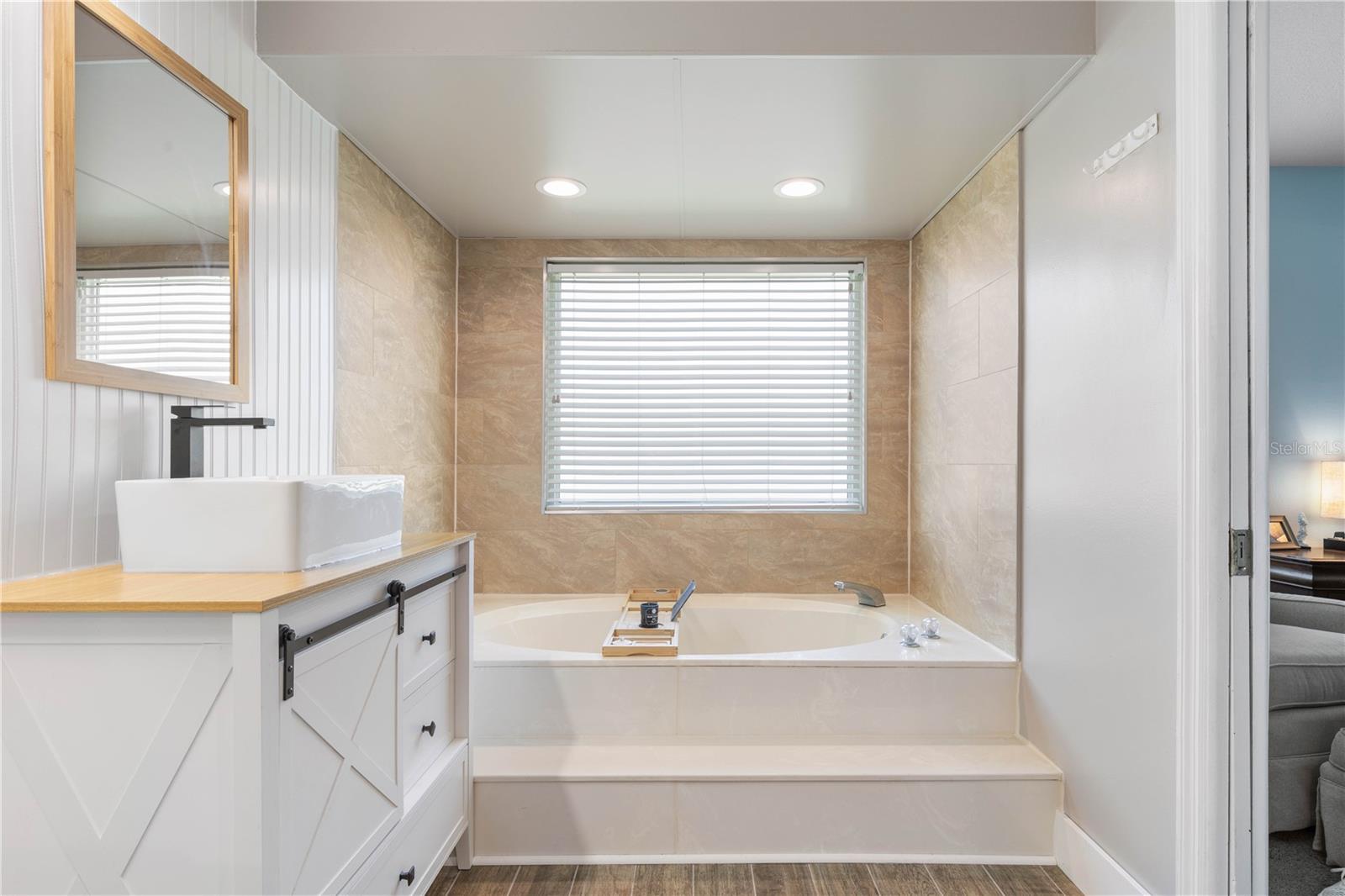 Image 28 of 100 For 901 Ocean Shore Boulevard