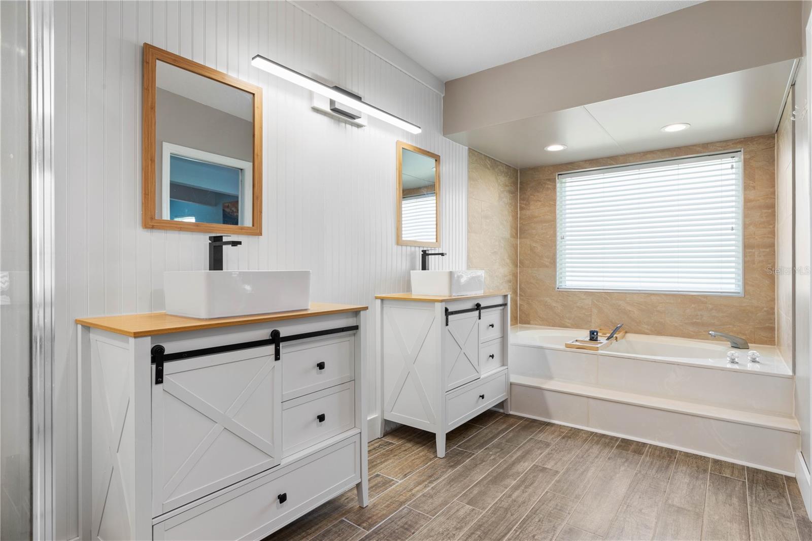 Image 29 of 100 For 901 Ocean Shore Boulevard