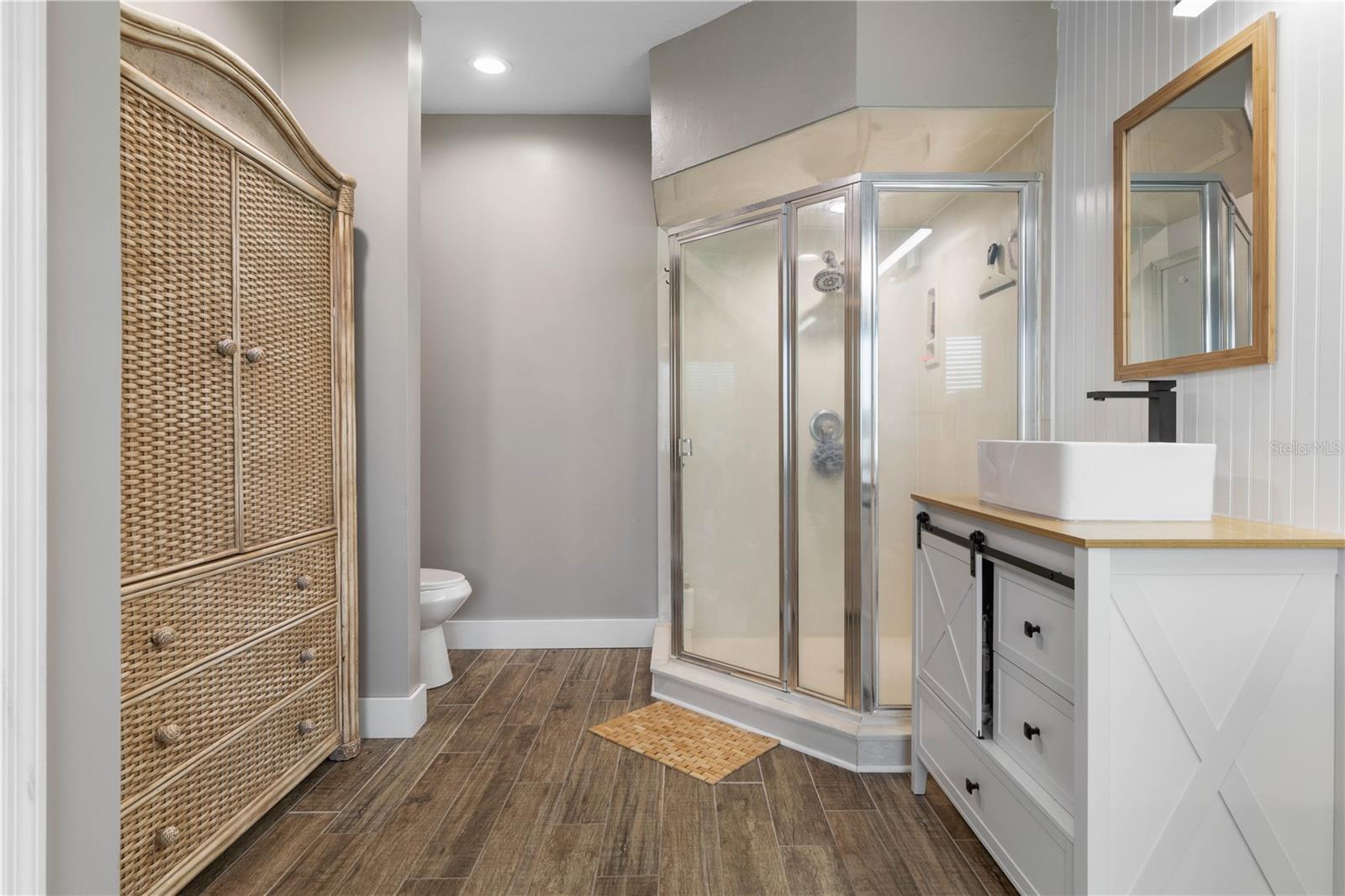 Image 30 of 100 For 901 Ocean Shore Boulevard