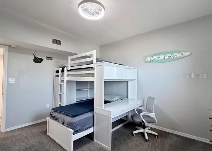 Image 31 of 100 For 901 Ocean Shore Boulevard