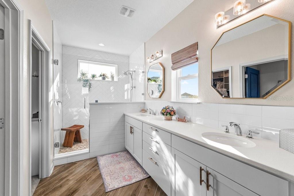 Image 62 of 96 For 63 Guanahani Trail