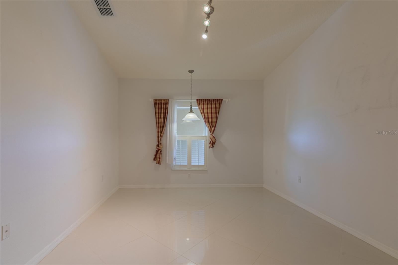 Image 20 of 50 For 1200 Canopy Walk Lane 1233