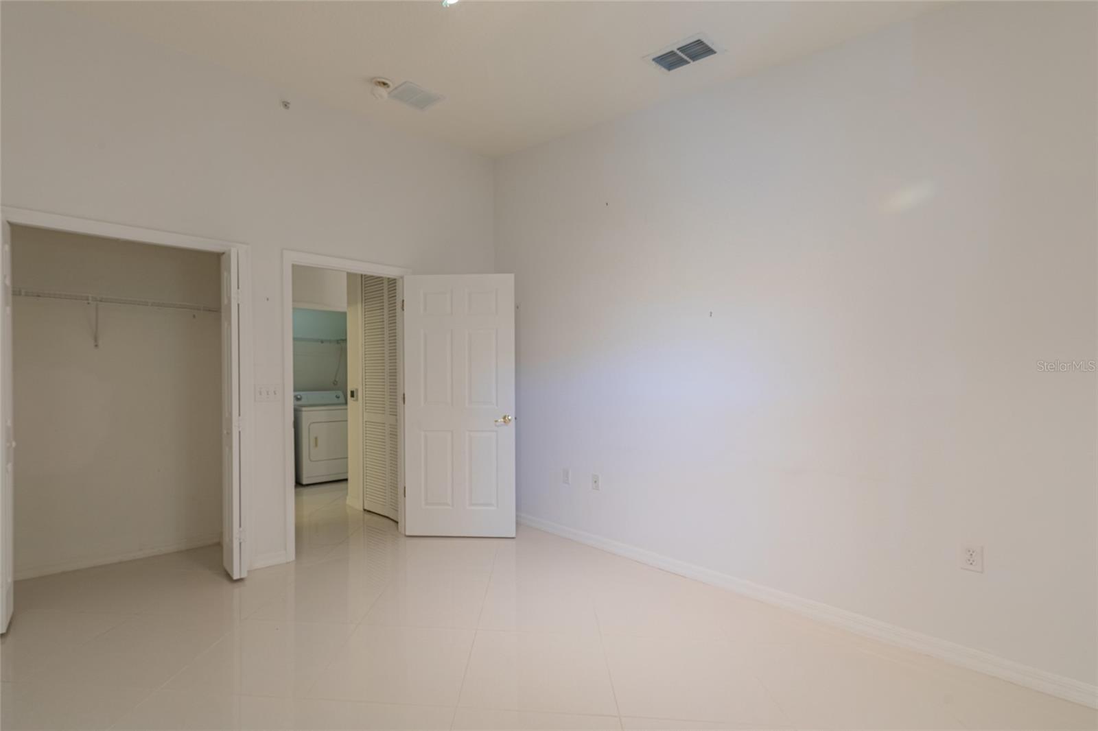 Image 21 of 50 For 1200 Canopy Walk Lane 1233