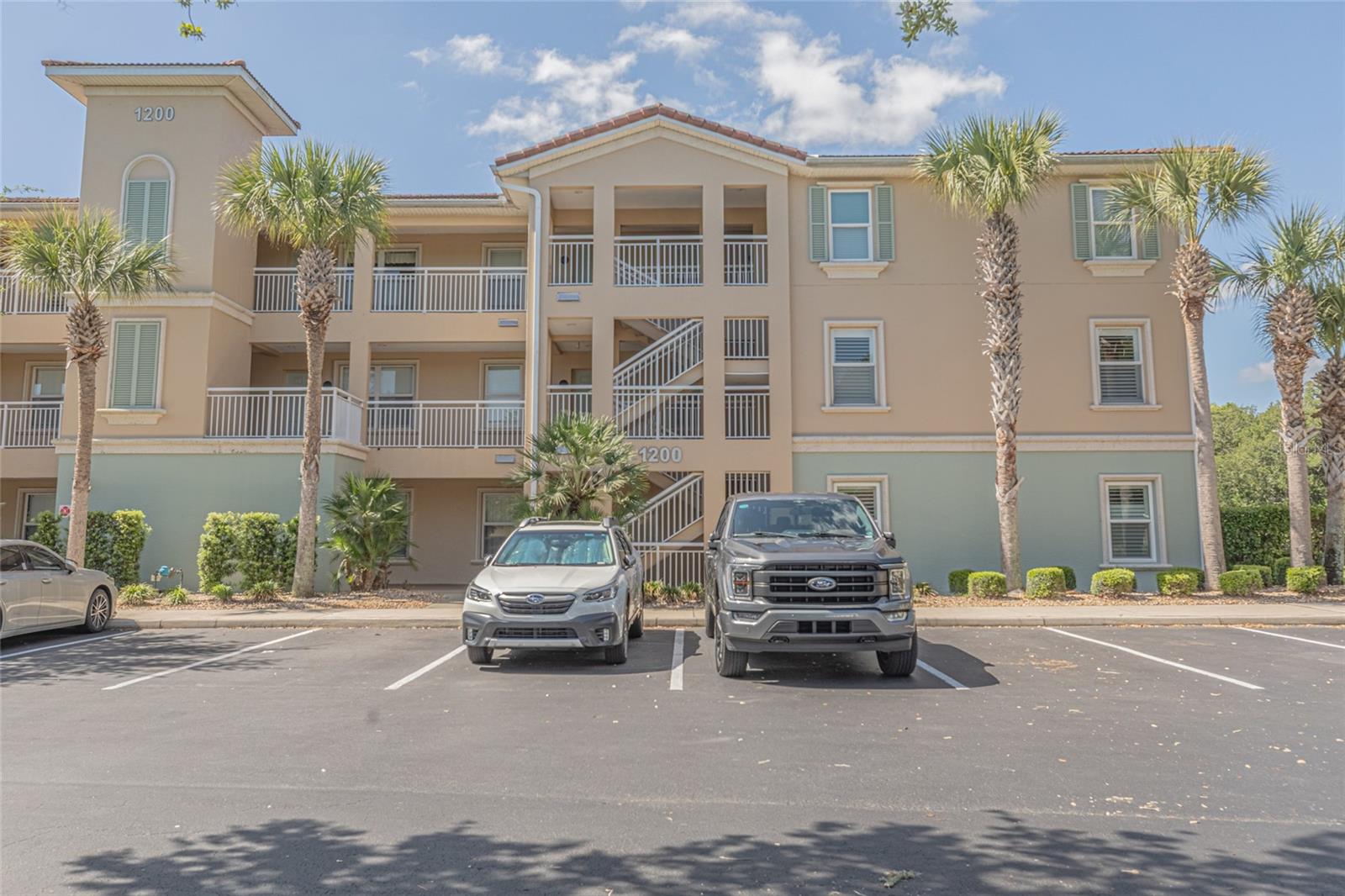 Image 28 of 50 For 1200 Canopy Walk Lane 1233