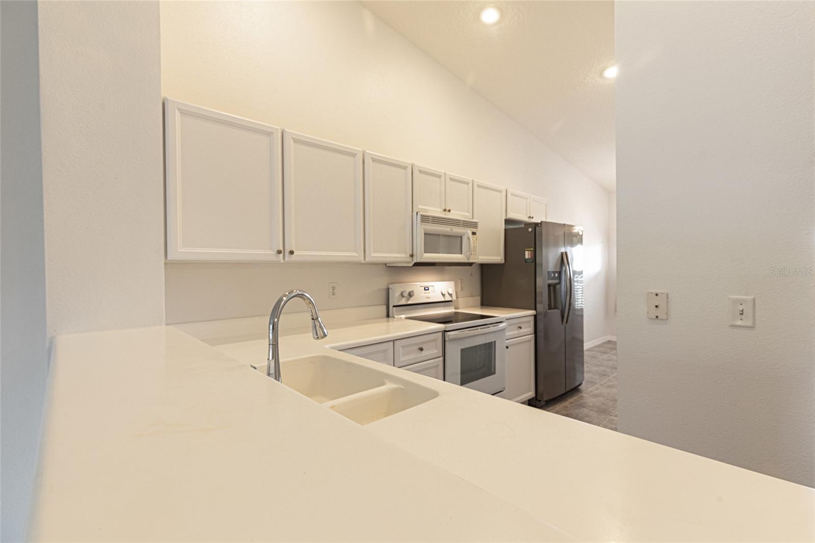 Image 8 of 50 For 1200 Canopy Walk Lane 1233