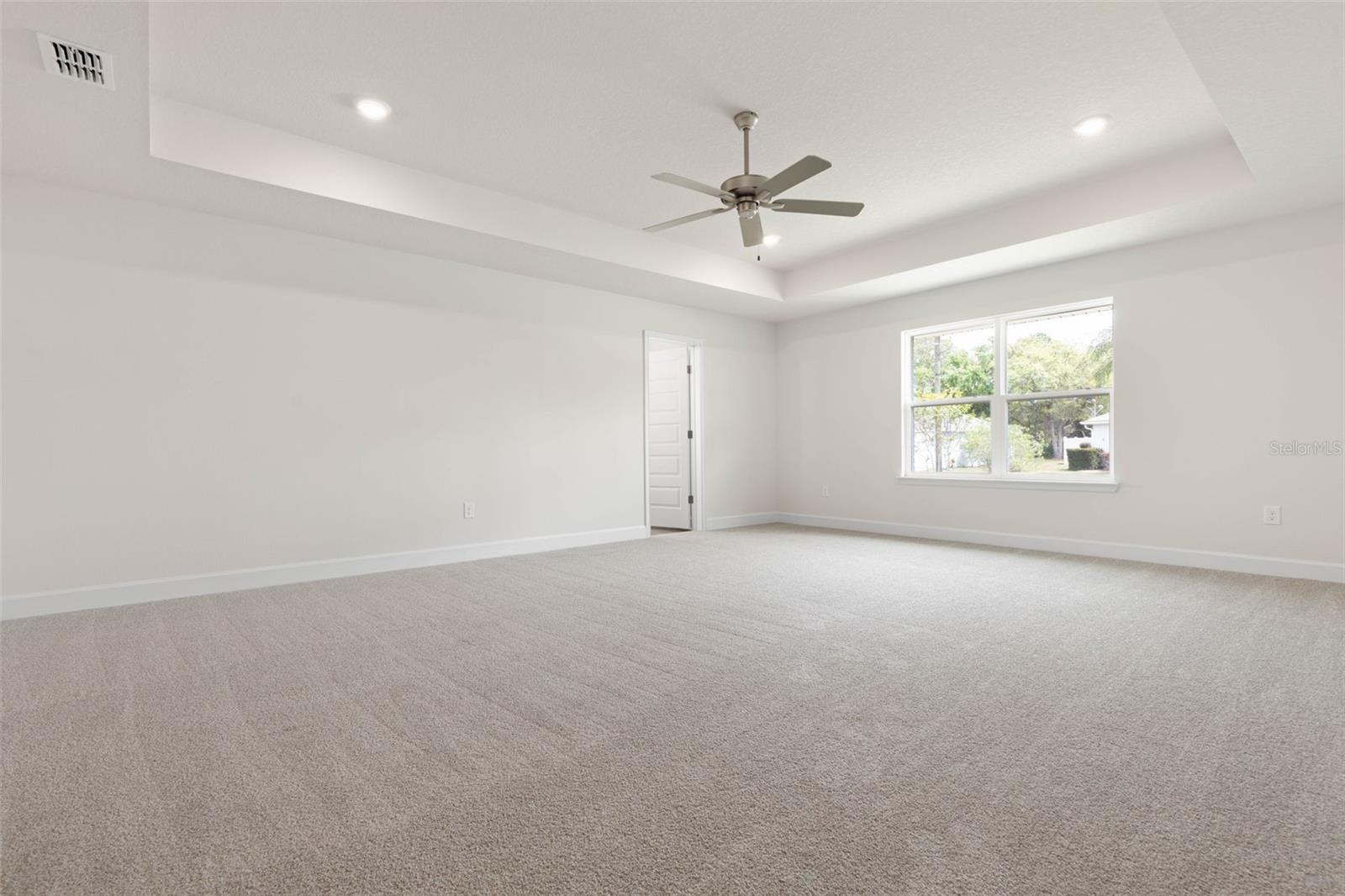 Image 19 of 41 For 19 Regina Lane