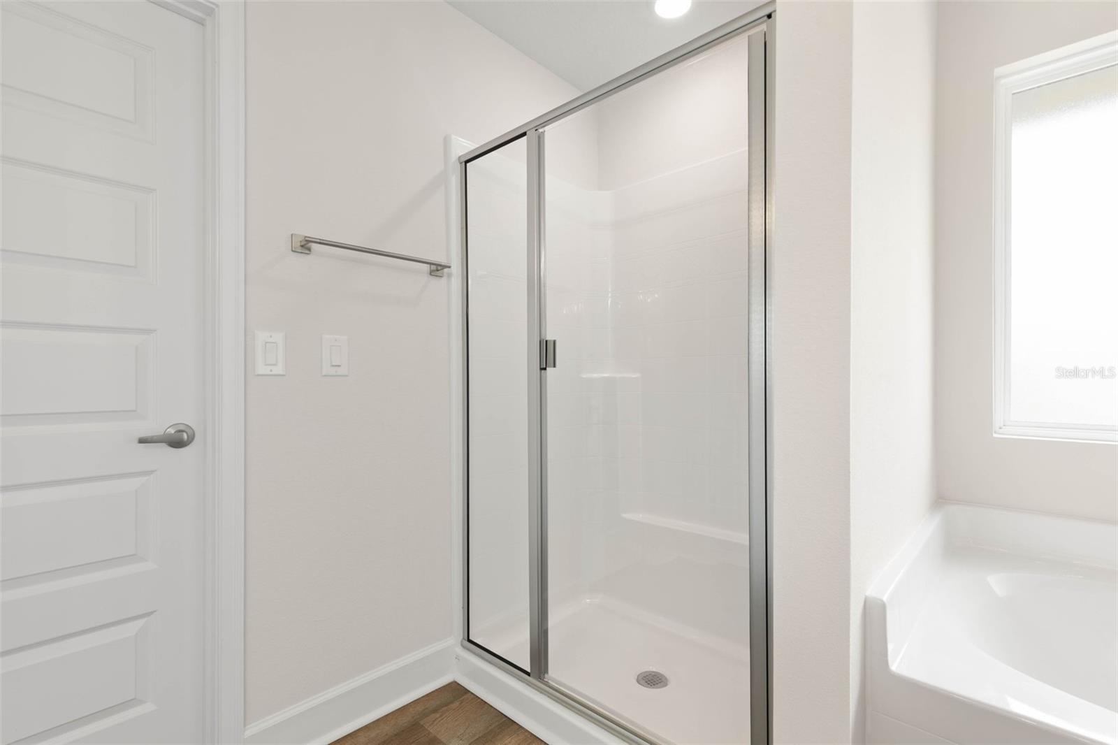 Image 25 of 41 For 19 Regina Lane