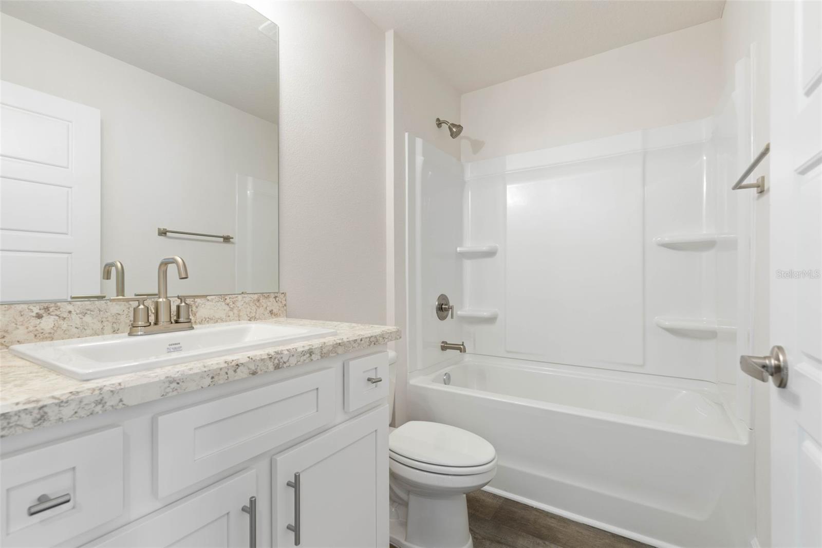 Image 30 of 41 For 19 Regina Lane