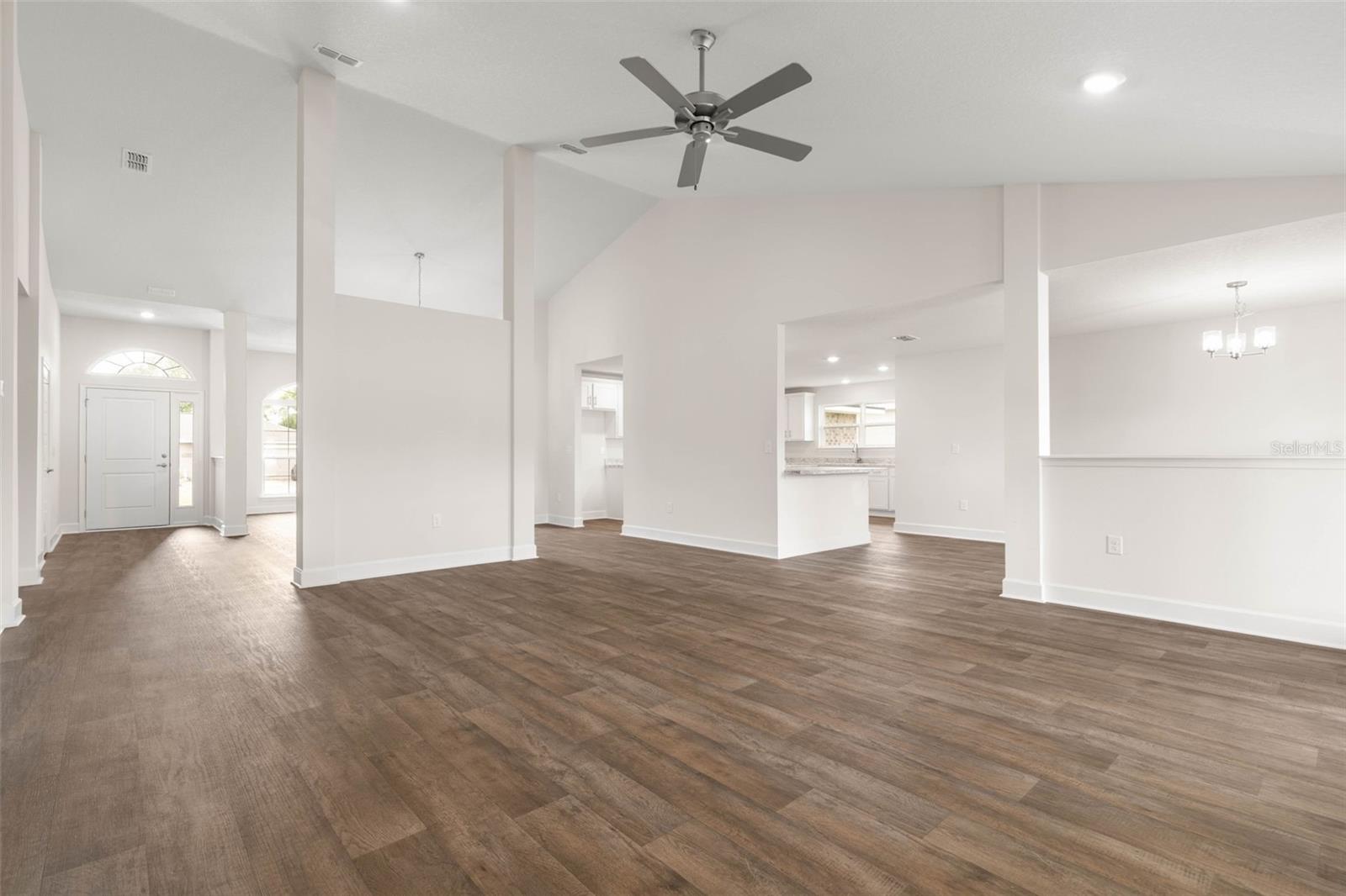 Image 4 of 41 For 19 Regina Lane