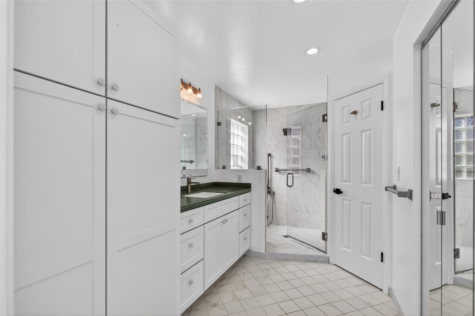 Image 11 of 35 For 16 San Miguel