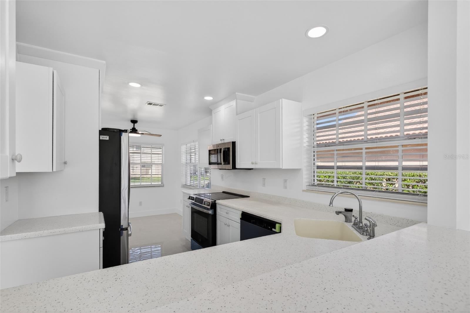 Image 12 of 35 For 16 San Miguel