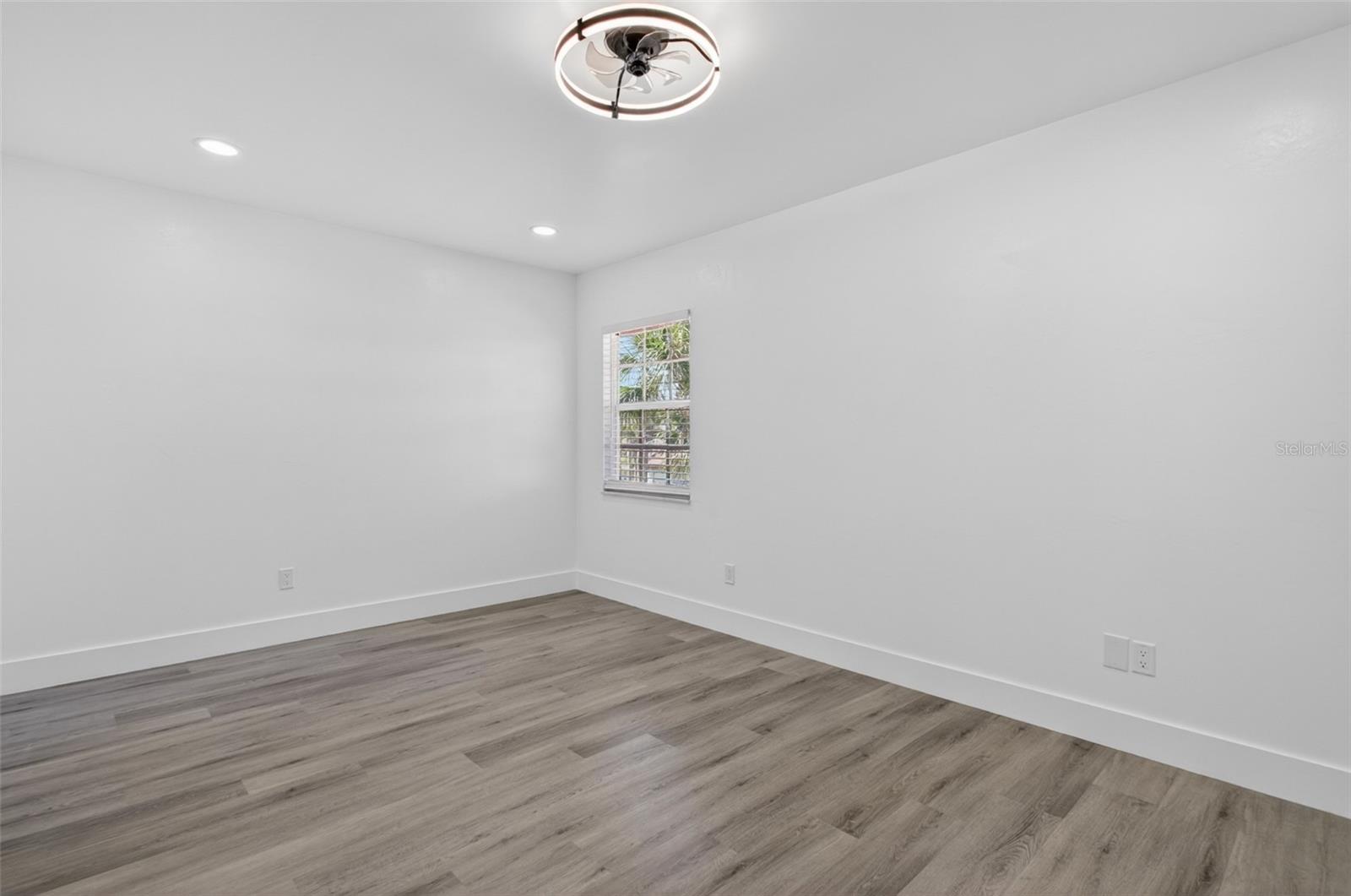 Image 20 of 35 For 16 San Miguel