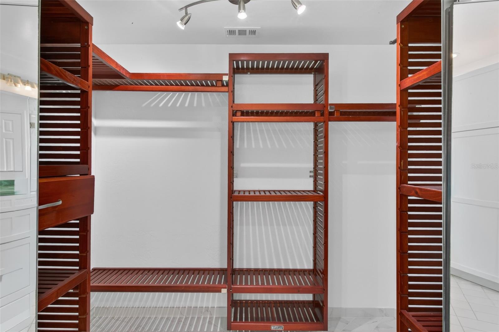 Image 26 of 35 For 16 San Miguel