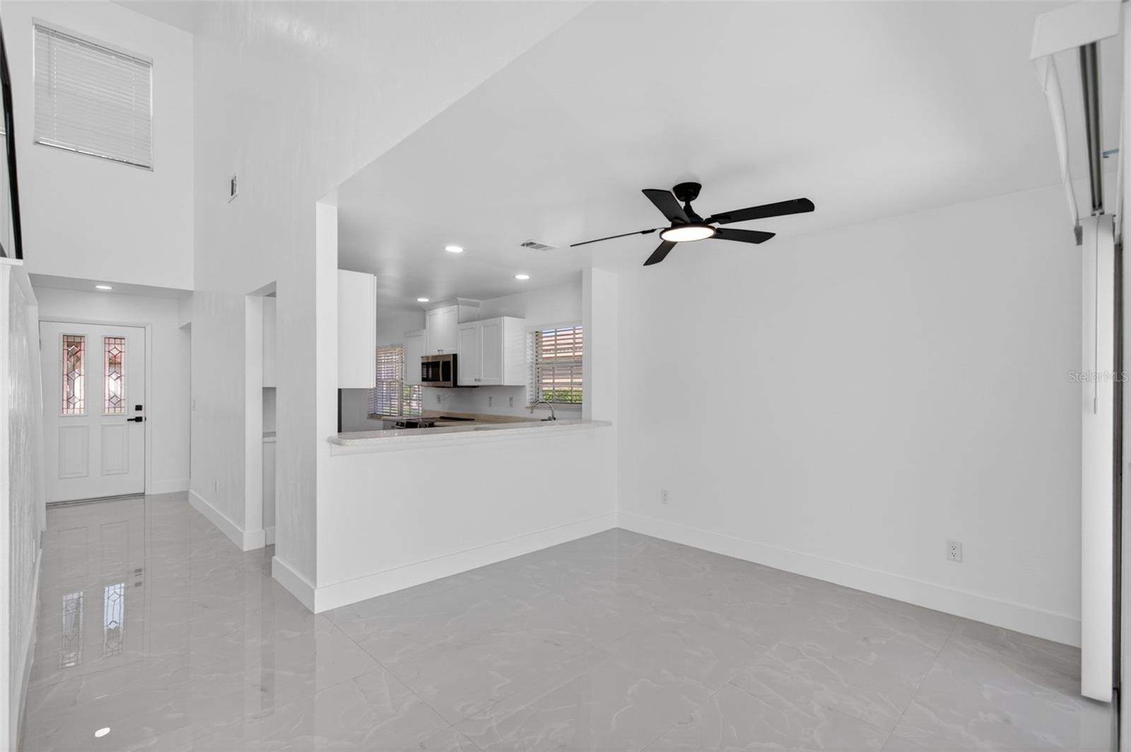 Image 28 of 35 For 16 San Miguel