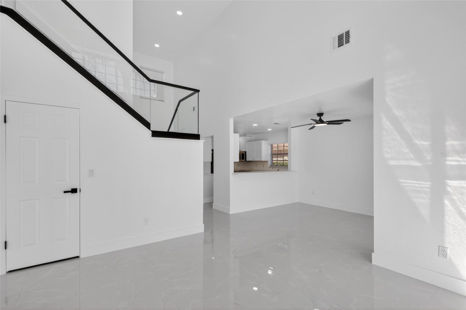 Image 9 of 35 For 16 San Miguel