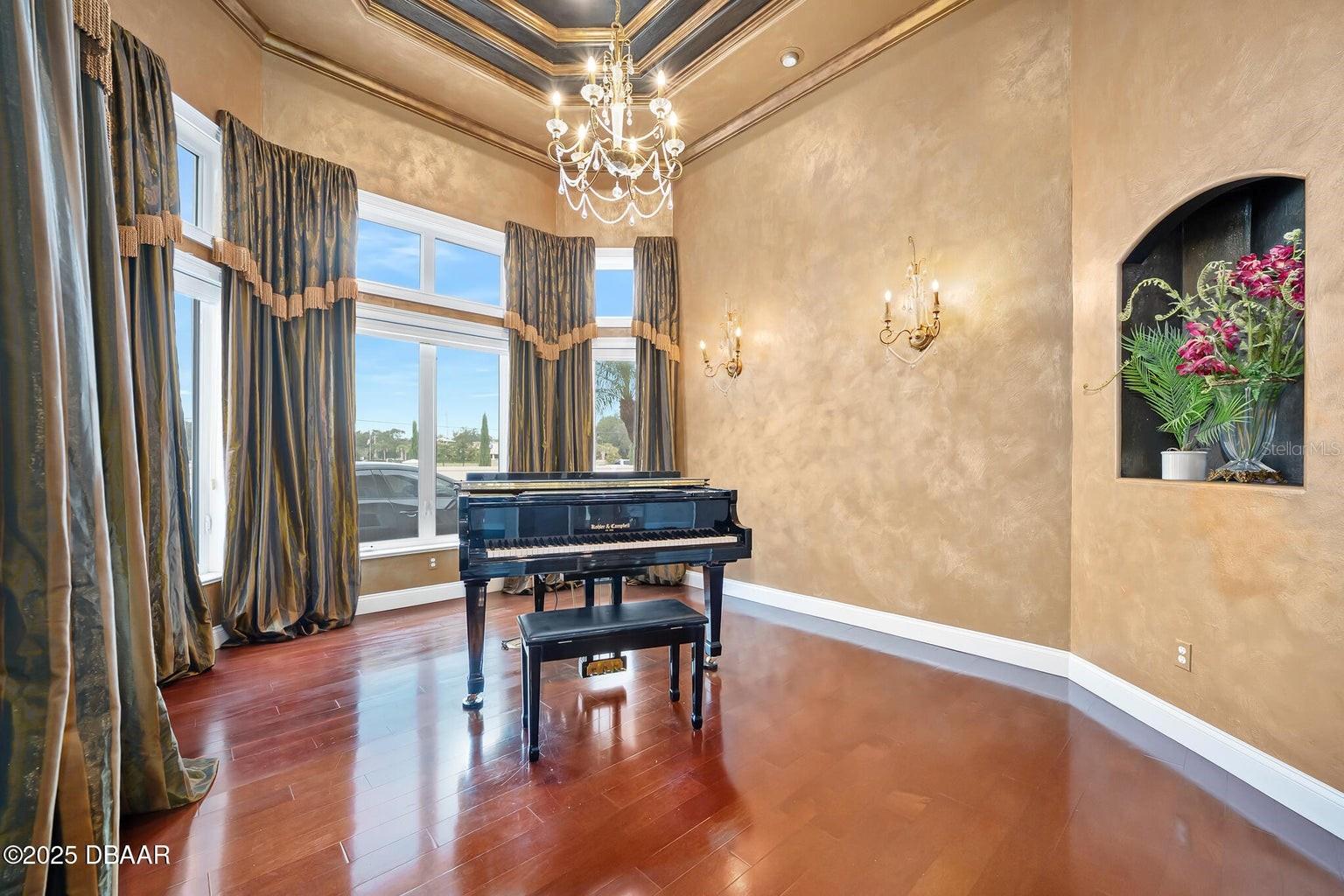 Image 10 of 100 For 602 Tomoka Avenue