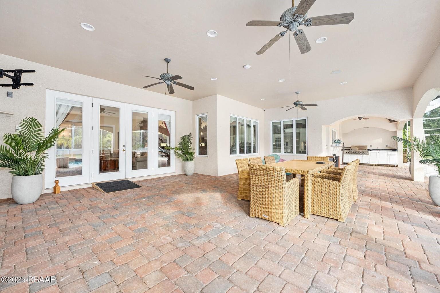 Image 36 of 100 For 602 Tomoka Avenue