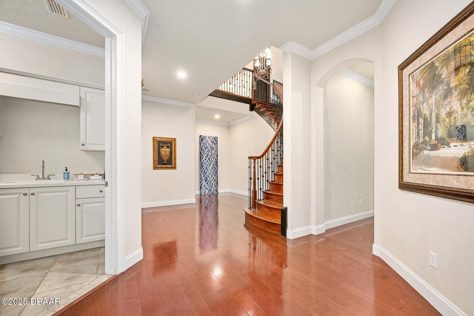 Image 68 of 100 For 602 Tomoka Avenue